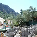 Hotel Nuri's *